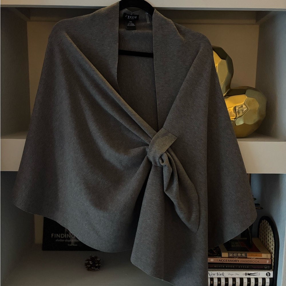 Elegant Gray Women's Poncho